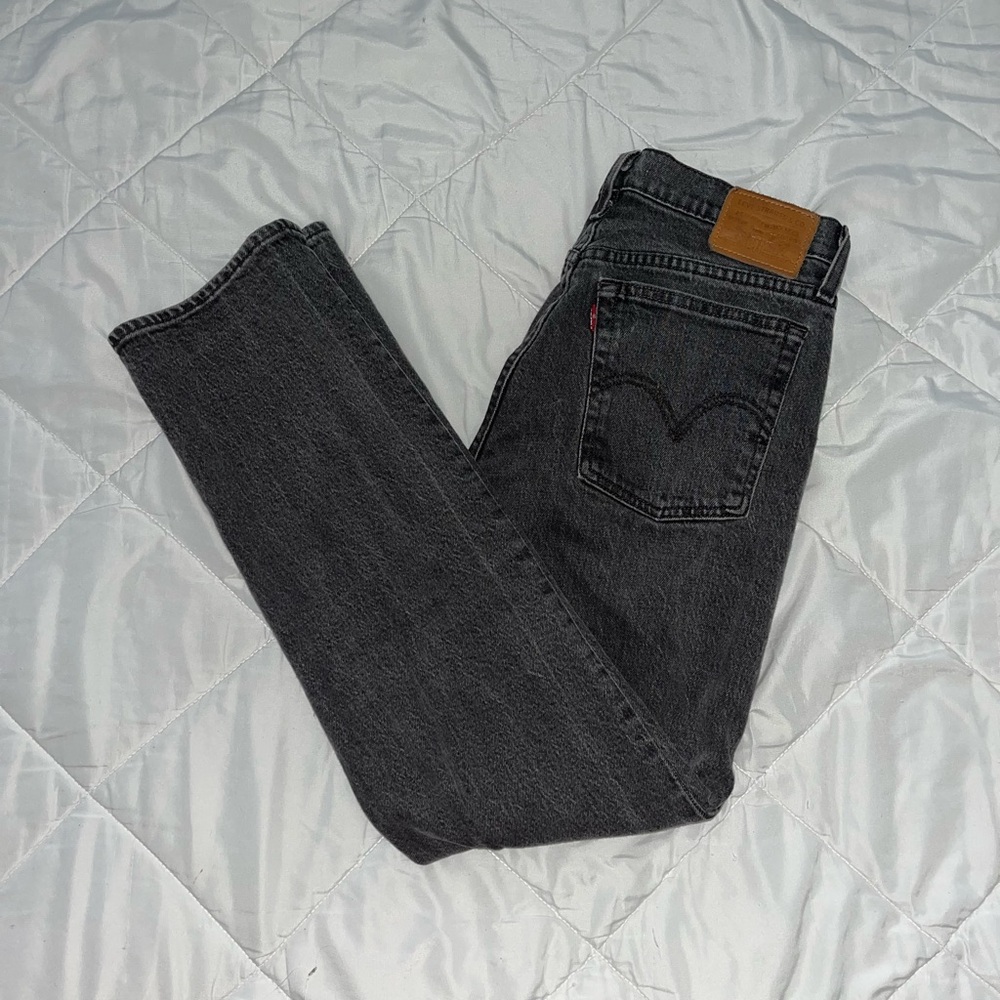 Levi’s wedgie straight black (distressed) jean size 27 inseam 25 1/2”